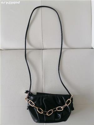 Vând poșetă fashion,  din piele ecologica,  un model deosebit,  un produs calitate.nou nouța.  - imagine 9