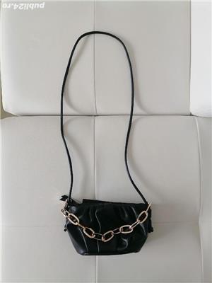 Vând poșetă fashion,  din piele ecologica,  un model deosebit,  un produs calitate.nou nouța.  - imagine 5