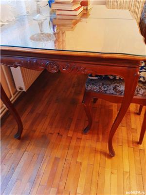 Set I.L. Caragiale: Masa Extensibila cu 6 Scaune, Lemn, Perfect Intretinuta