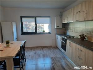 Casa de închiriat noua cu 2 apartamente de 100m2 fiecare, central - imagine 2