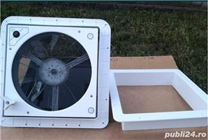 Trapa NOUA cu ventilator 12 V rulota autorulota RV 40x40 cm IN-OUT Air - imagine 6