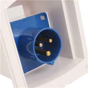 Priza de alimentare 220V 16 A rulota autorulota camper camping