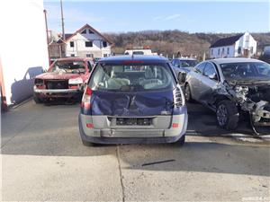 Dezmembrez renault scenic 1.5 dci an 2007  - imagine 5