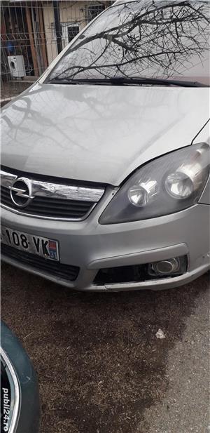 Dezmembrez opel zafira din 2006 - imagine 5