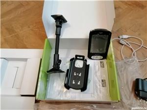 PDA  MIO  P 550  GPS   AUTO  NAVIGATOR cu  stilou  touchscreen Microsoft CE.