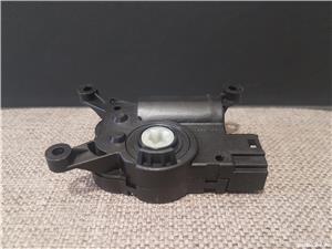 Motoraș actuator servomotoraș climă VW Golf 7, Passat B7, B8, CC, Audi, Skoda, Seat 5Q0907511K - imagine 6