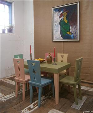 Set masa si 6 scaune vechi din lemn masiv reconditionat