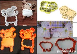 forme de taiat si modelat aluat , martipan - Halloween, Craciun, Pasti, 1iunie, etc  10forme=60lei - imagine 9