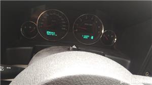 Jeep commander , sau schimb cu microbuz 8+1. - imagine 2