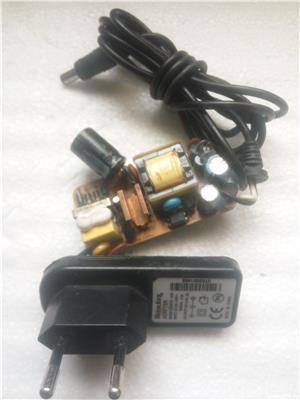 Condensator electrolitic si Surse 3-30 V - imagine 2