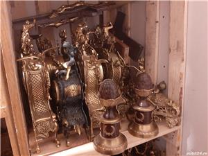 Vând o colecție mare de obiecte din bronz (ceasuri, sfeșnice/candelabres, oglinzi, figurine, etc) - imagine 4