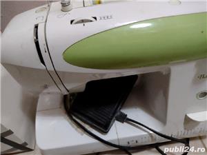 mașina de cusut  - imagine 4