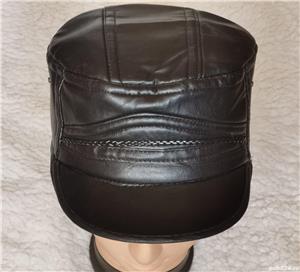 Sapca piele neagra barbati interior blana gri protectie ceafa urechi caciula stil clasic retro - imagine 3