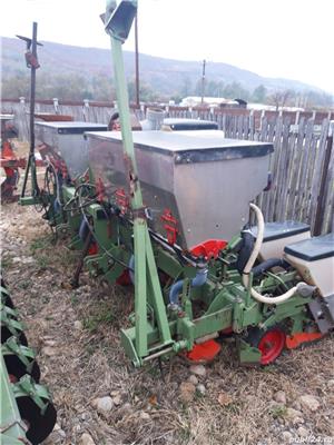 Semanatoare Kuhn porumb pe 6 randuri, vopsea originala, reglaj hidraulic, totul din inox. - imagine 7