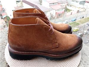 Bocanci-Ghete Konstantin Starks, New York, 39 (25 cm) made in Italy.