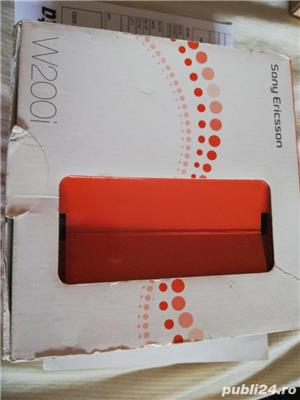 cutie telefon Sony Ericsson w200i
