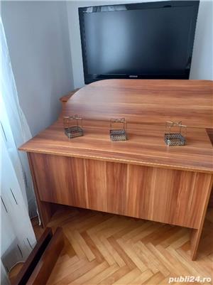 Vand birou și masa conferinta material de calitate, foarte puțin folosite.  - imagine 3