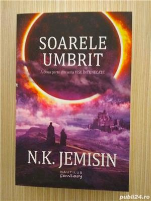 Soarele umbrit. Volum fantacy, de N.K.Jemisin