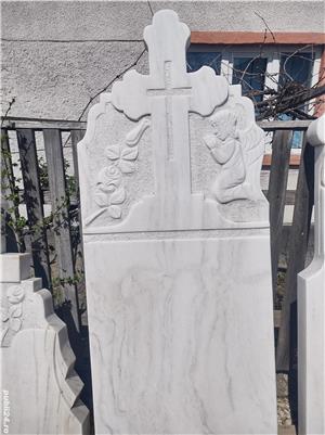 Monumente funerare marmura - imagine 5