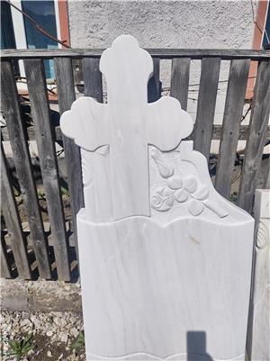 Monumente funerare marmura - imagine 4
