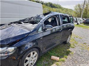 Dezmembrez VW GOLF 6 PLUS euro 5 2.0 TDI an 2013 avariat DSG 7+1 - imagine 2