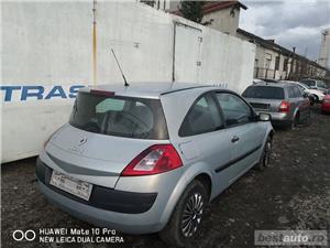 Dezmembrez Renault  - imagine 2