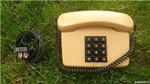 Telefon fix cu butoane, vechi