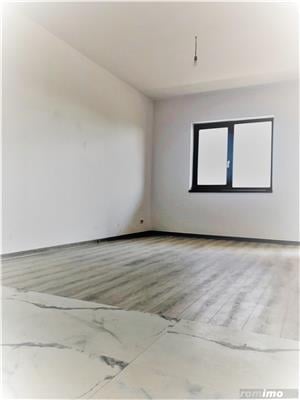 Apartament cu 3 camere decomandat+ terasa generoasa de 20 mp loc de parcare zona Braytim - imagine 3