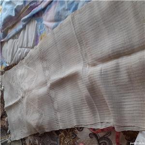 Marama si fata de masa roz