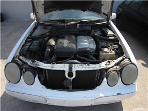 Dezmembram Mercedes-Benz E class (W210) E220 CDI anul 1999-2002, 143CP - imagine 3