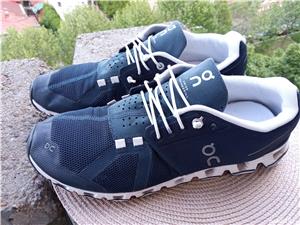 Adidasi Swiss Engineering, mar. 42, UK 8 (26.5 cm)