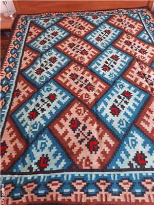 Covoare țesute manual