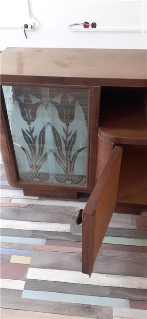 Vand oglinda cu vitrina din lemn de nuc  - imagine 7