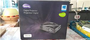 Vand proiector video digital Benq 512H + panou retractabil - imagine 4