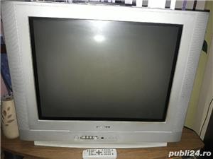 Televizor cu telecomanta