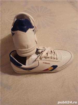 Adidași de piele românia