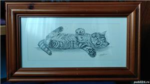 Tablou in creion felina pisicuta jucausa rama din lemn