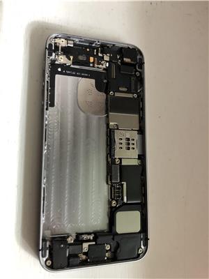 Capac spate Iphone SE in stare exceptionala. - imagine 2