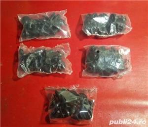 Set de 11 cleme / clipsuri auto universale de 7mm - imagine 2