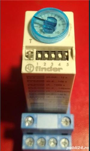 Releu de la Finder cu temporizare reglabila la 12V - iesire 250V   7A - imagine 3