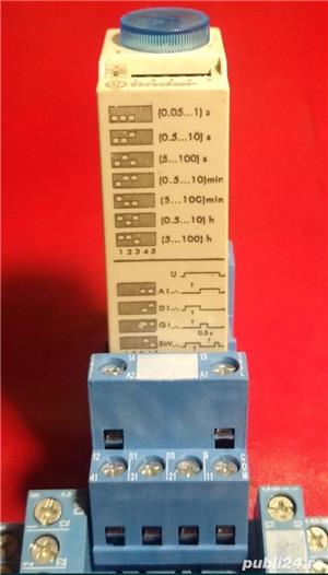 Releu de la Finder cu temporizare reglabila la 12V - iesire 250V   7A - imagine 2