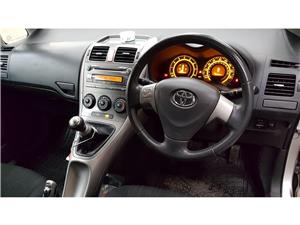Dezmembrez Toyota Auris 2007 HATCHBACK 1.6i - imagine 11