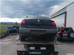 Dezmembrez renault megane sedan 1.9 dci 120 cp  año 2004 . - imagine 3