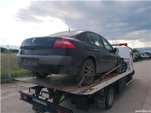 Dezmembrez renault megane sedan 1.9 dci 120 cp  año 2004 . - imagine 4