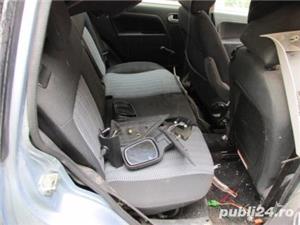 Dezmembrez Ford Fusion - imagine 2
