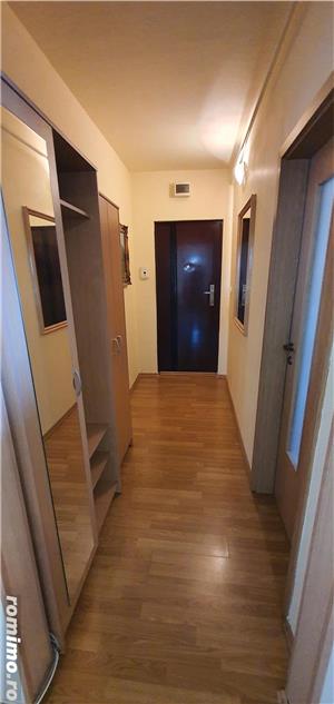 Vând apartament 2 dormitoare și living cu bucatarie  - imagine 6