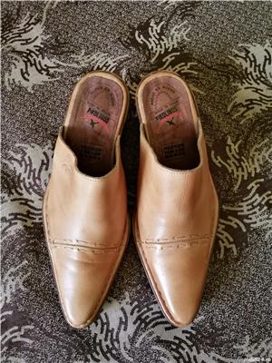 Vand pantofi din piele naturala,(Spania), masura 36