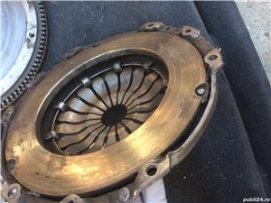 Kit ambreiaj VW Golf 5 1.6 BGU mpi marca Valeo, disc placa volanta - imagine 2