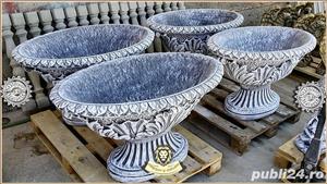 Vaze, ghivece, glastre, vase flori, din beton.