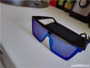 Vând ochelari de soare, produs de calitate, produs nou. 